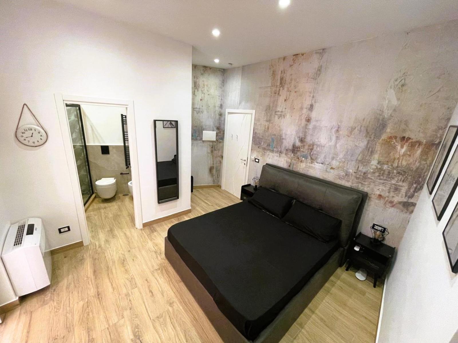 Urban Chic Suite Toledo Наполи Екстериор снимка